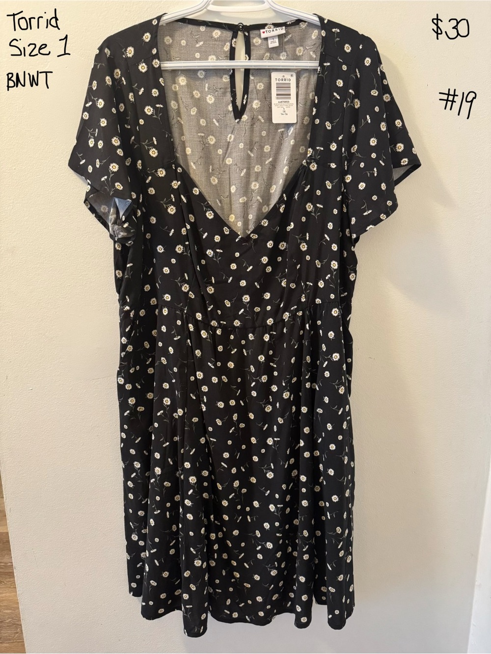 torrid Black Midi Dress with White Daisy Print